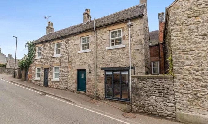 Middleton House | Cottage in the heart of the Peak District