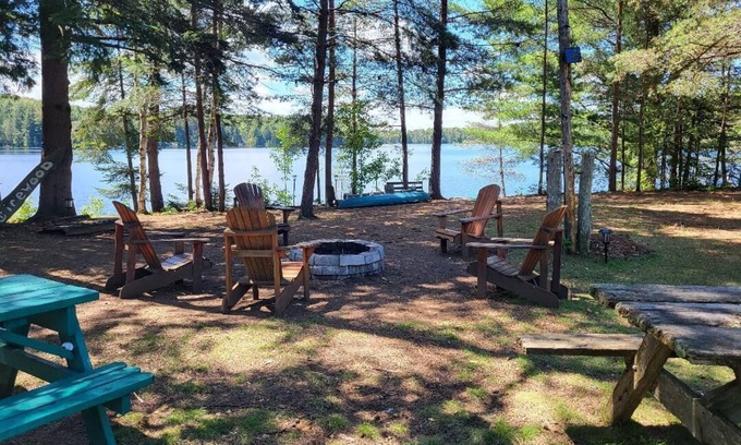 Dysart et al Cottage | COTTAGE IS ON 1000FT DIRECT WATERFRONT ON BLAK LAKE ON 6.5 ACRES. VERY PRIVATE