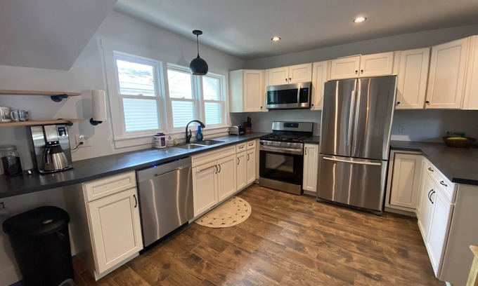 Muskegon House | Cottage on Marquette