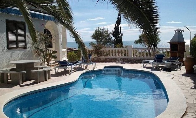 Costa Dorada House | Cottage on the beach - incredible view of the sea - private pool