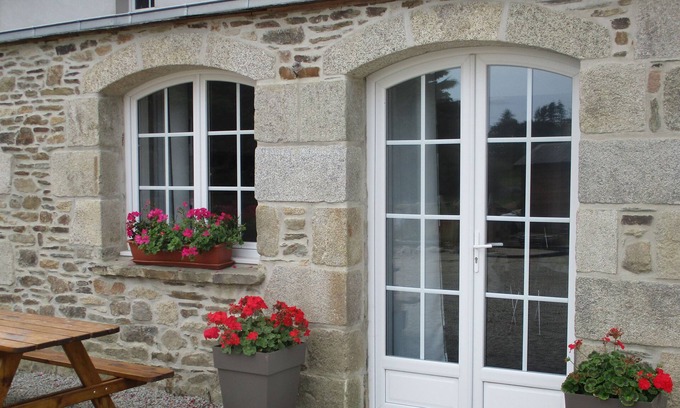 Garlan House | Cottage 'Penty's Molène 2' with Shared Terrace