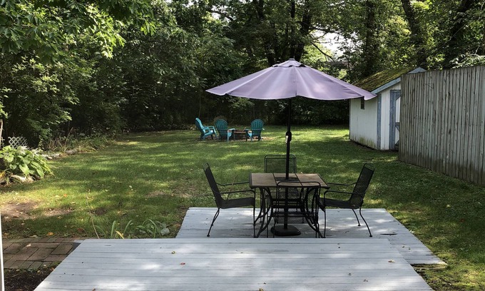 Benton Harbor House | Cottage Retreat - Minutes to Beaches, Harbor Shores Golf, and Downtown St. Joe