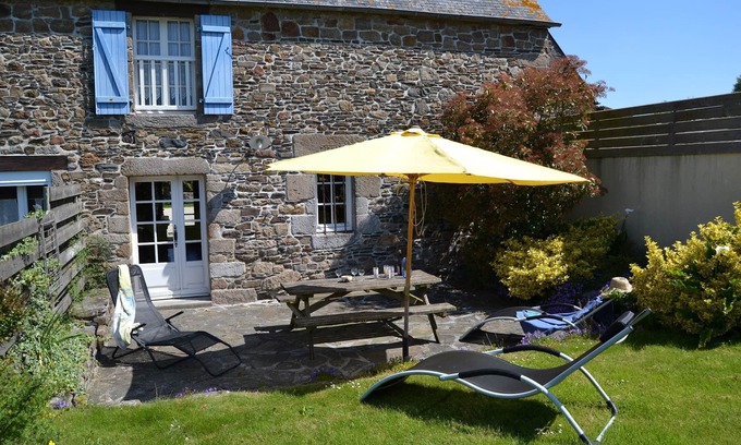 Cherrueix House | Cottage Roazhon