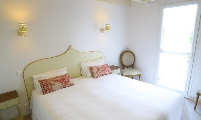 Saint-Evarzec Cottage | Cottage-Standard-Ensuite-Park view