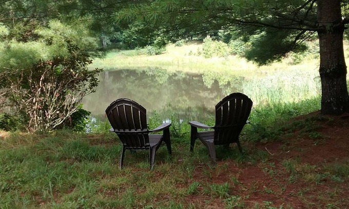 Spruce Pine Apartment | Cottage Studio Suite with King Bed on 300 Acre Mountain Retreat