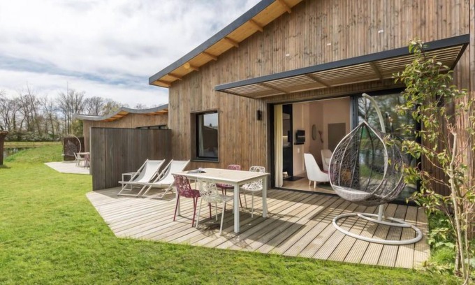 Bailly-Romainvilliers Apartment | Cottage VIP by Interhome