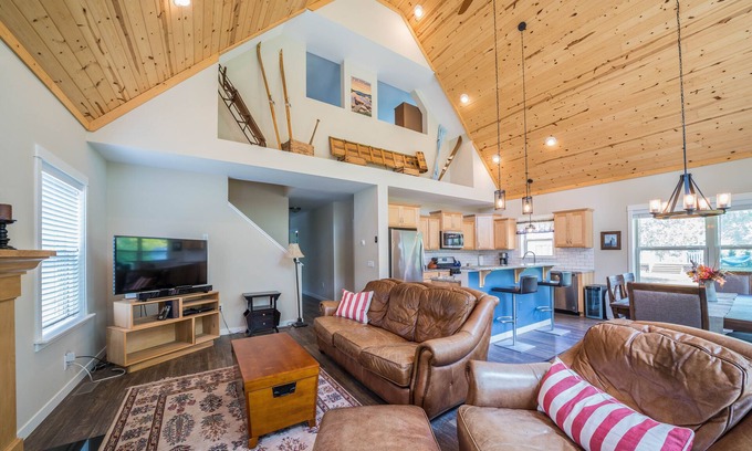 Miami Park House | Cottage w/Hot Tub, Fire Pit & Beach Access