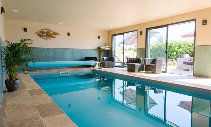Plozevet House | Cottage with private indoor heated swimming pool, 70 m²
