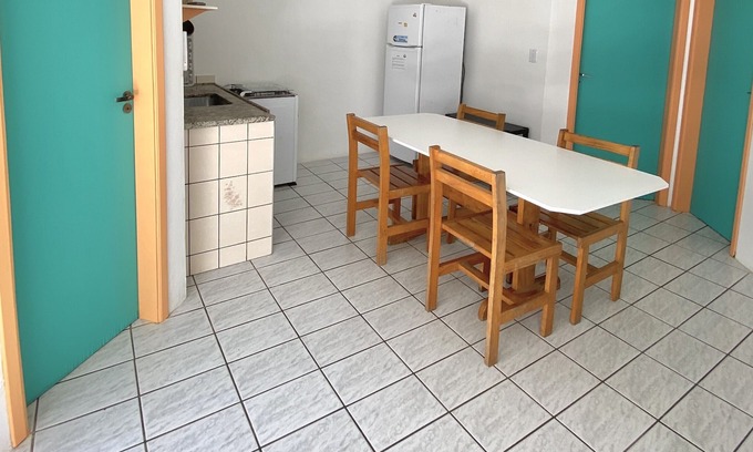 Lazaro Ski Chalet | Cottages 1 minute from the beach - Ubatuba - Flat 6