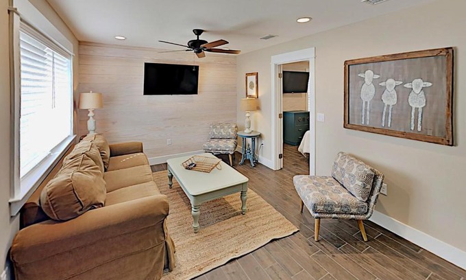 Destin House | Cottages by the Bay - At Last