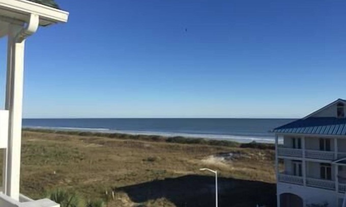 Ocean Isle Beach Villa | CottageVacations4u "An Ocean of Dreams"-oceanview-pool club-elevator
