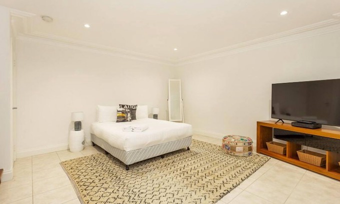 Cottesloe House | Cottesloe Aqua Retreat - Executive Escapes