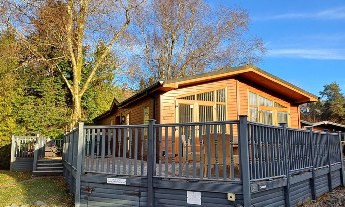 Troutbeck Bridge Ski Chalet | Cottontail Lodge - a holiday lodge that sleeps 4 guests in 2 bedrooms