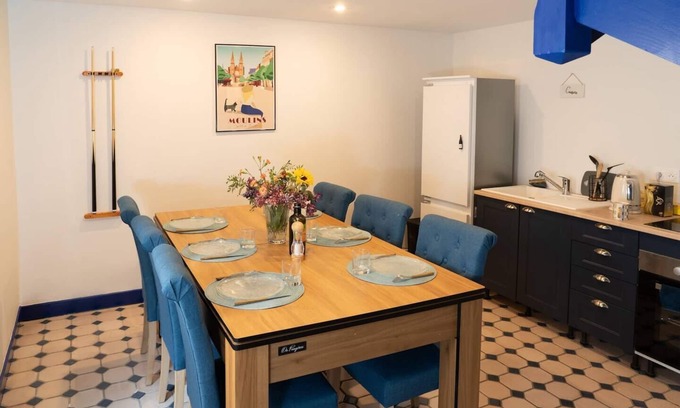 Moulins Apartment | Country apartment