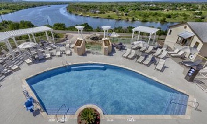 Marble Falls Resort | Country, Boating, Floating, Wilderness !