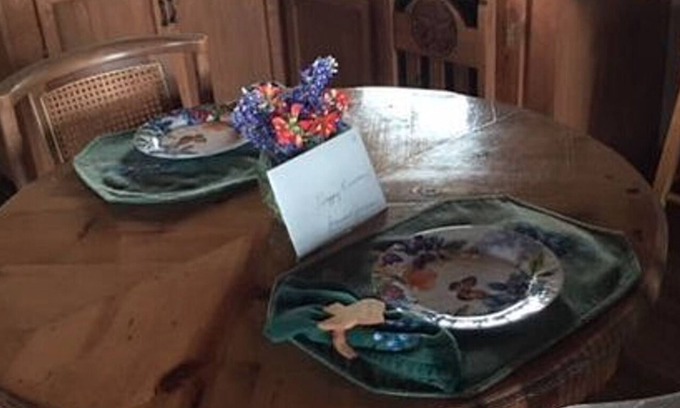 Burton Bed & Breakfast | Country Cabin 10 miles from Round Top