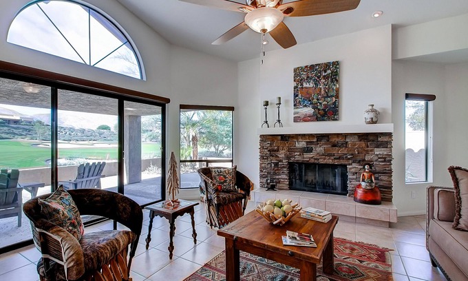 Borrego Springs House | Country Club Home: 2 BR, 2 BA + Den ~ 1 Mi to Golf