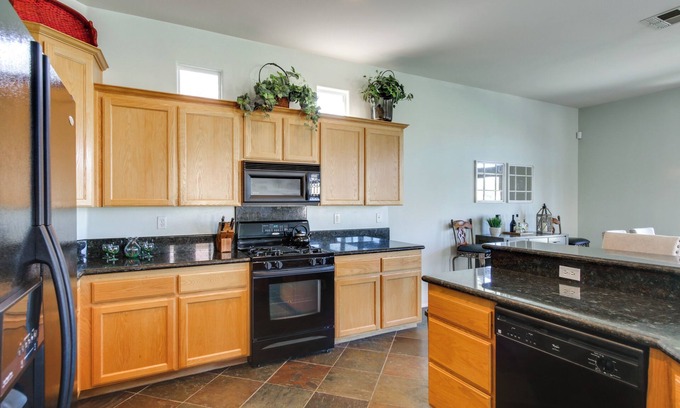 Indio Cottage | Country Club Home w/Pool & Spa, 2 Mi to Coachella