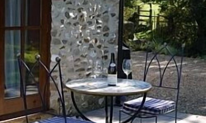 Kilmington Cottage | Country Cottage In Peaceful Surroundings, Pet Friendly, Footpaths On Doorstep