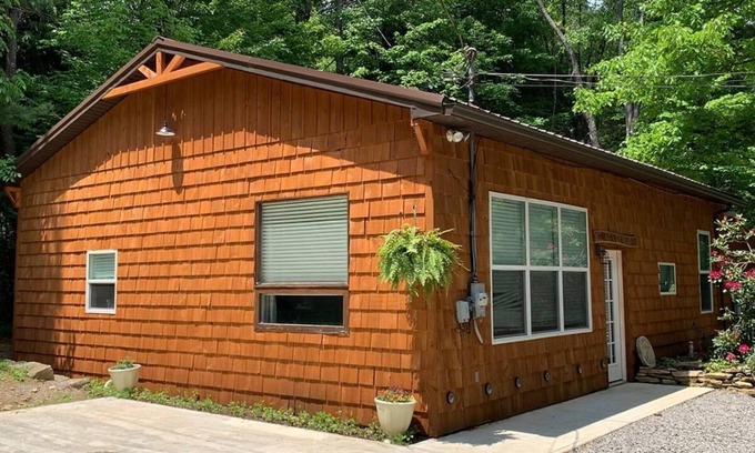Leeper Cottage | Country Cottage in Leeper PA