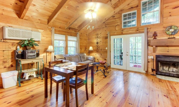 Sautee Nacoochee House | Country Cottage