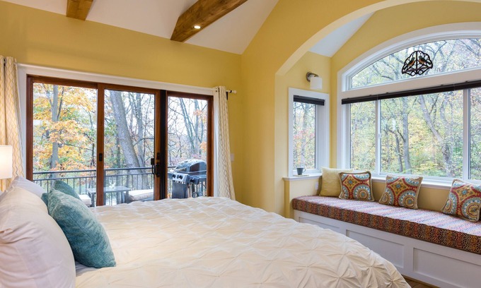 Front Royal Cabin | Country Elegance overlooking the Legendary Shenandoah River
