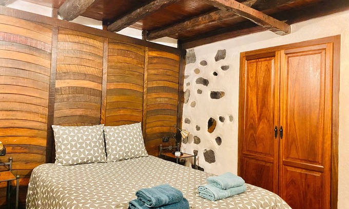 Garafia House | Country House 'Furuco' with Mountain View, Private Terrace and Wi-Fi