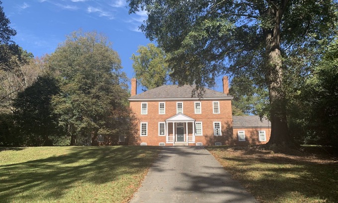 Monroe House | Country Estate near Beautiful Downtown Monroe Shopping and Dining