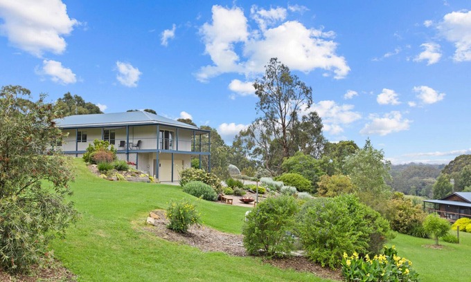 Metung House | Country Garden - Relax and Unwind in Metung