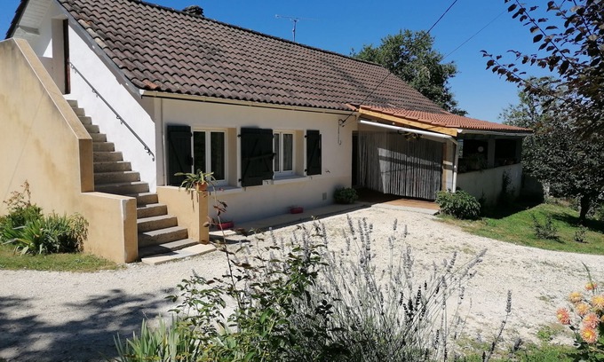 Marcillac-Saint-Quentin House | Country house with enclosed garden