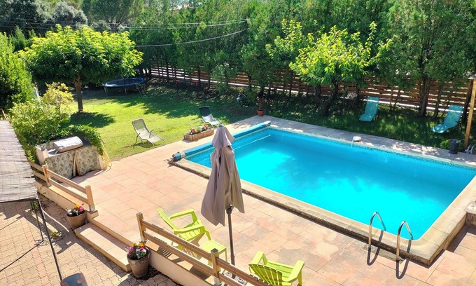 Saint-Didier Villa | COUNTRY HOUSE with swimming pool 7 pers Pets welcome