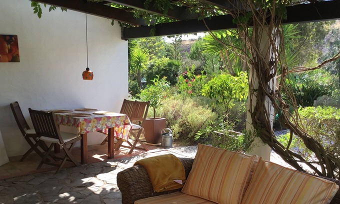 Barracao Apartment | Country house apartment with bathing lake and pool, near the beach (2-4 people)