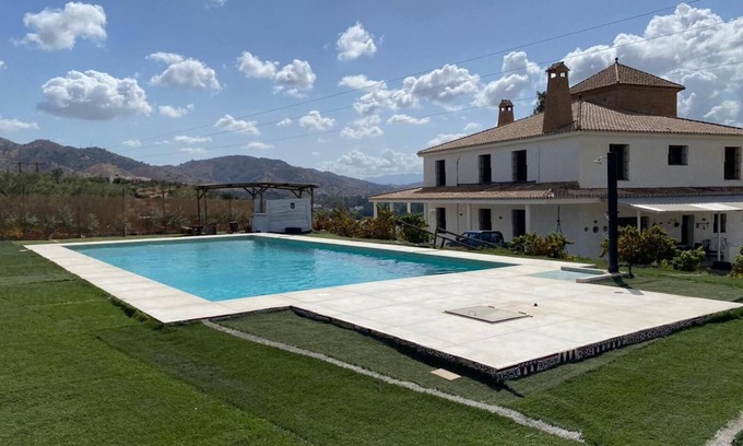 Alora House | Country House 'Hacienda Los Olivos 1' with Mountain View, Wi-Fi and Air Conditioning