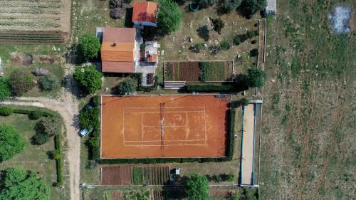 Sveti Filip i Jakov House | Country house Oasis with private tennis court