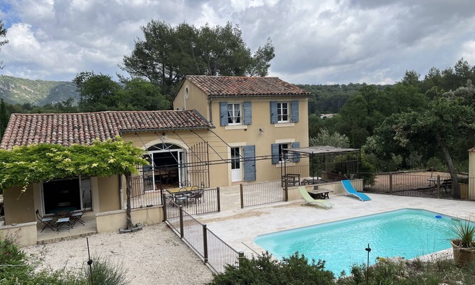 Cuges-les-Pins House | Country house in cuges les Pins
