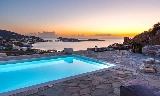 Vissa Villa | Country House 'Mont' Rock Villas 1' with Sea View, Wi-Fi and Air Conditioning