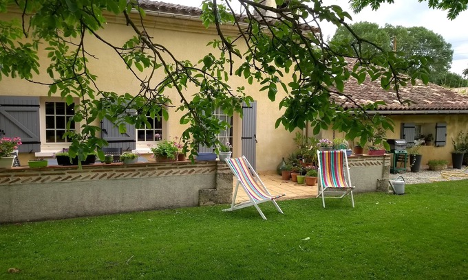 Coutras House | Country house near Bordeaux st emilion sarlat. large garden
