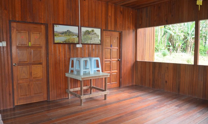 Gua Musang Hotel | Country House Pulai Holiday Village