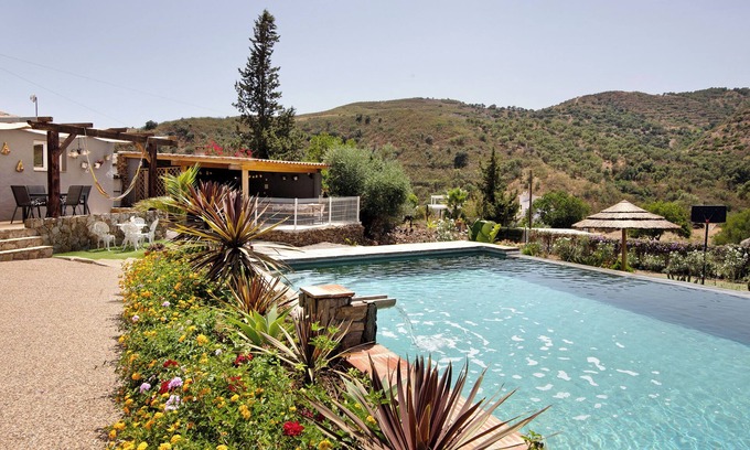 Fonte do Bispo Villa | Country House 'Quinta Do Silêncio T2' with Mountain View, Wi-Fi and Air Conditioning