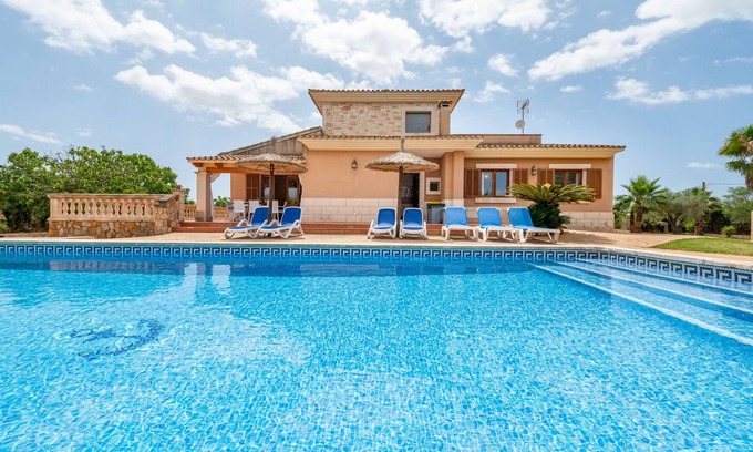Campos Villa | Country House 'Sa Gravera De Sa Barrala' with Private Pool, Wi-Fi and Air Conditioning