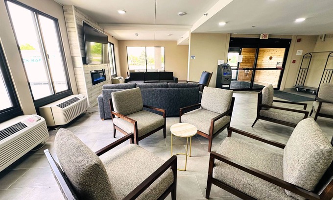 Canton Hotel | Country Inn & Suites - by Choice Hotelst, Canton near Hall of Fame