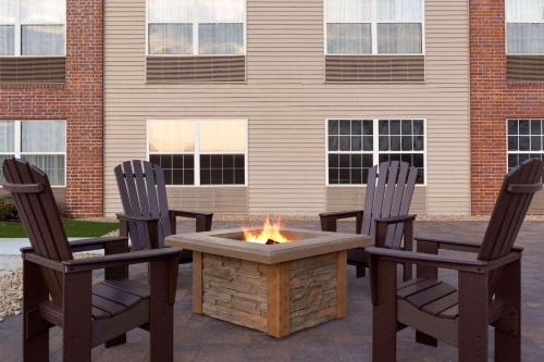 Rochester Hotel | Country Inn & Suites by Radisson, Rochester South, MN