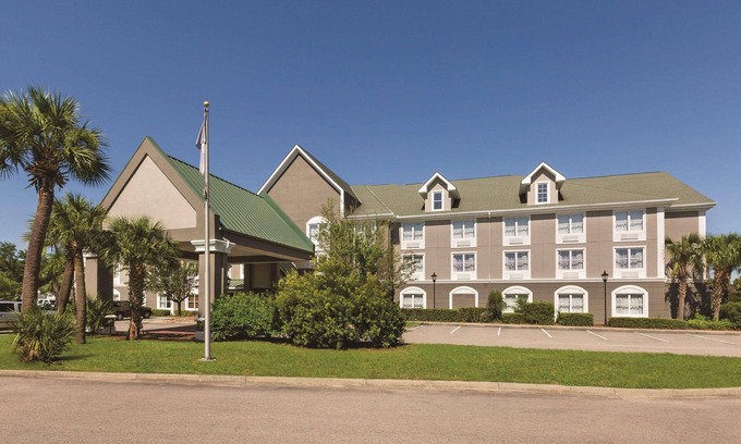 Polk Village Hotel | Country Inn & Suites by Radisson, Beaufort West, SC
