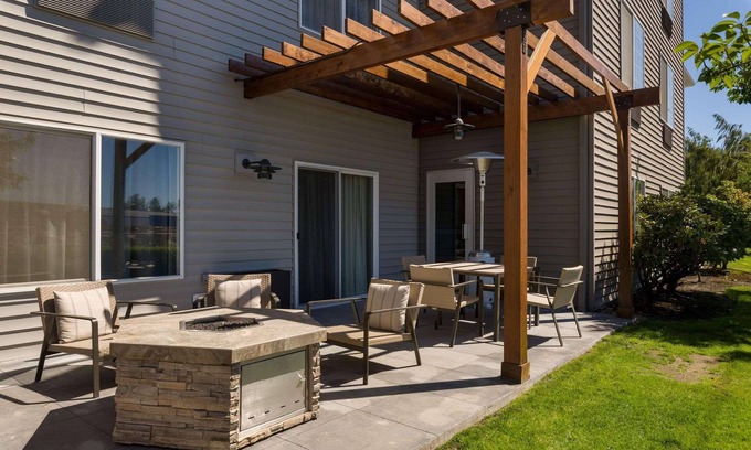 Portland Hotel | Country Inn & Suites by Radisson, Portland International Airport, OR