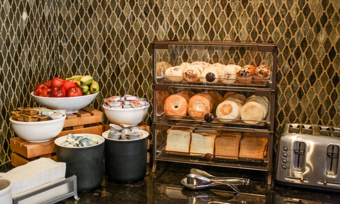Sterling Hotel | Country Inn & Suites by Radisson, Washington Dulles International Airport, VA