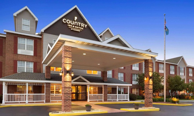 Kenosha Hotel | Country Inn & Suites by Radisson Kenosha - Pleasant Prairie