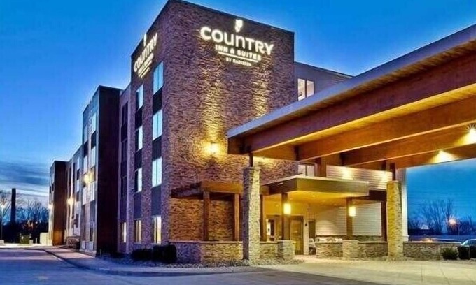 Springfield Hotel | Country Inn & Suites by Radisson, Springfield Southeast
