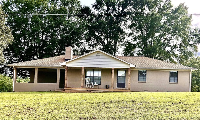 Pontotoc House | Country Oasis centrally located