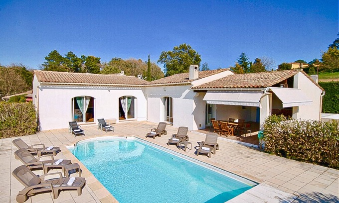 Tanneron Villa | Country villa - Sleeps 8 - Mimosa view