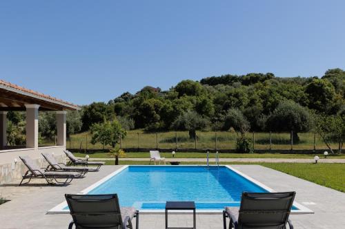 Vassilatika Villa | Country Villa Verde - 2Floor Family Home